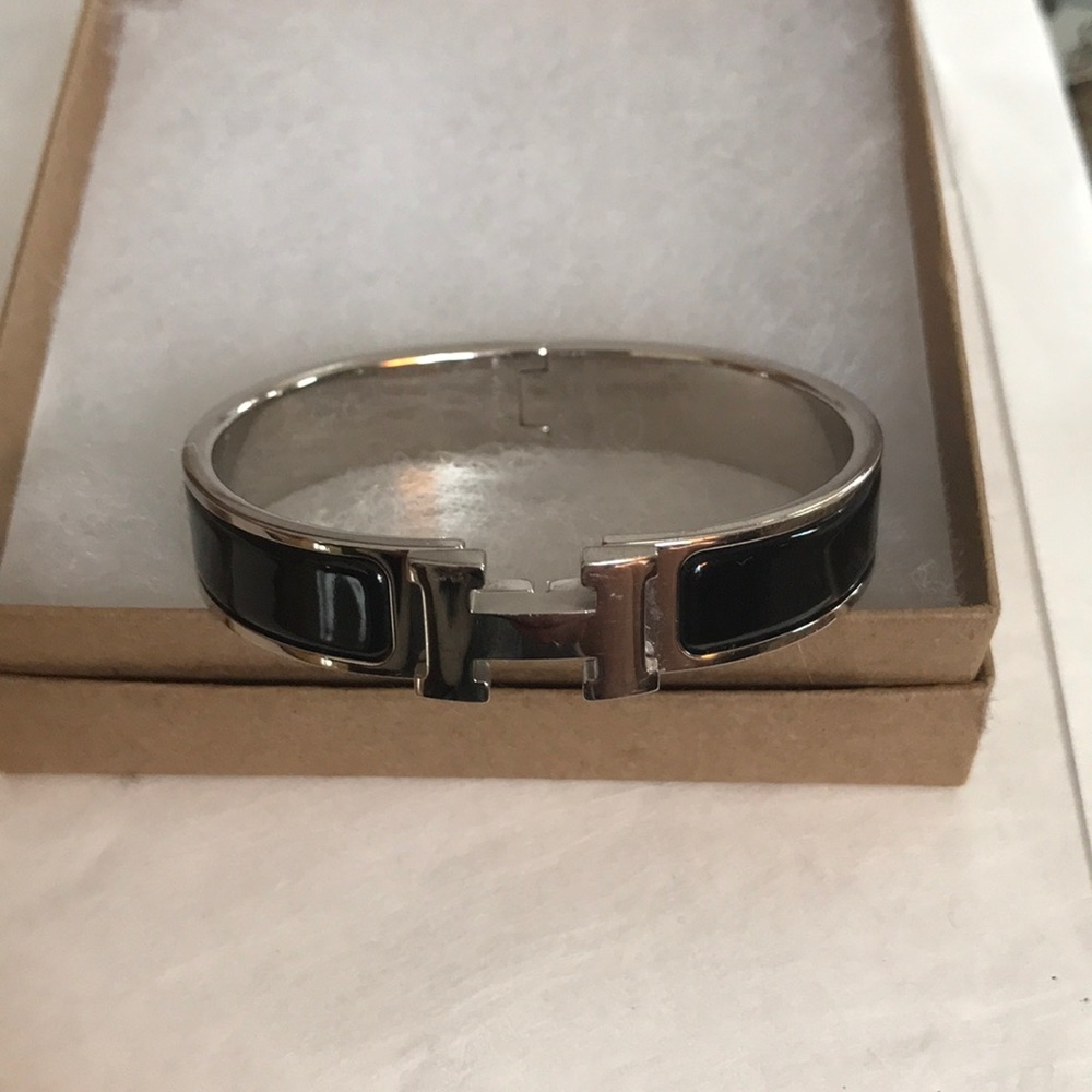 Hermès click H bracelet